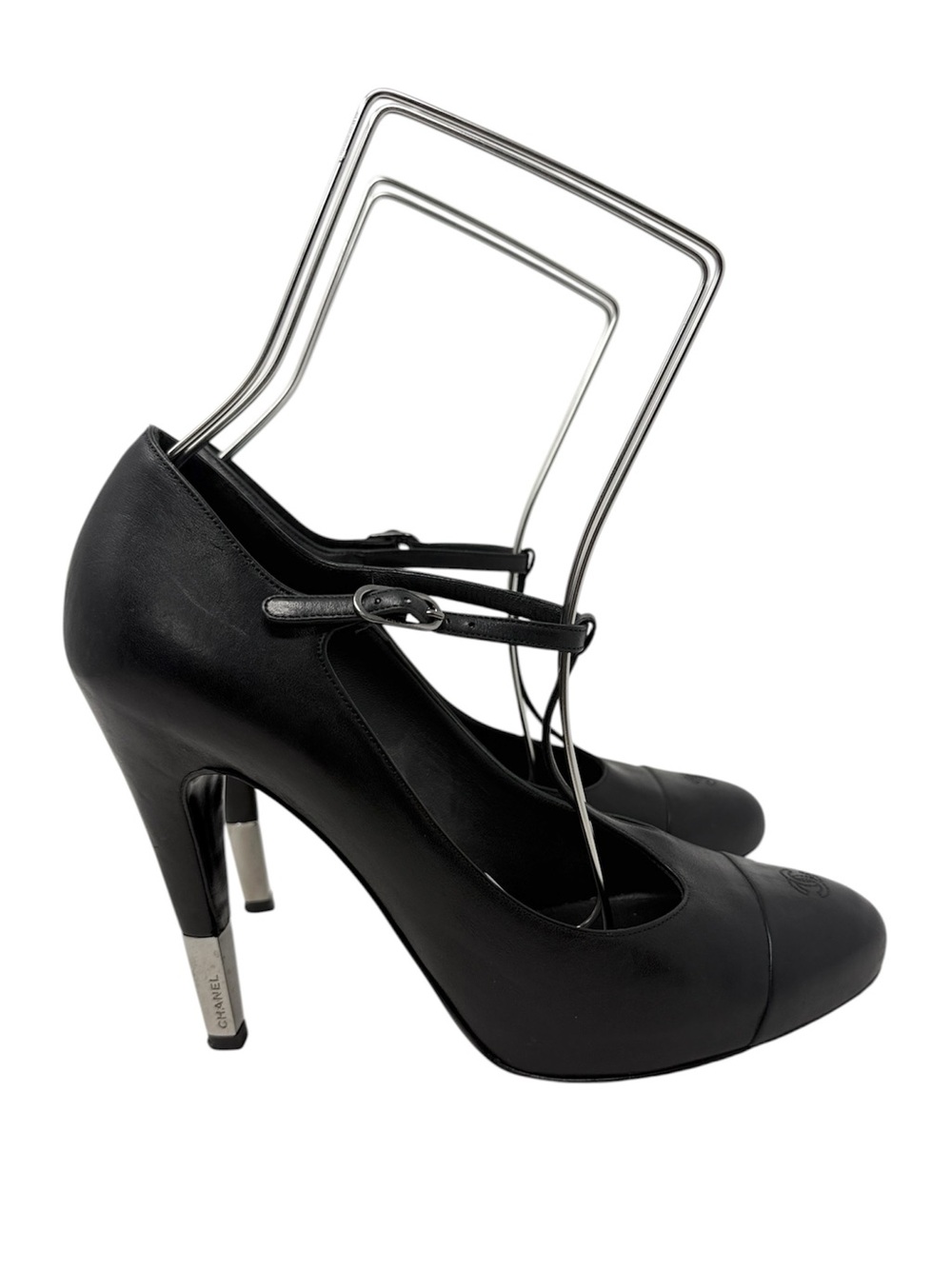 Chanel Vinatge Black Leather CC Cap Toe Mary Jane T-strap Pumps 2013 Size 39.5